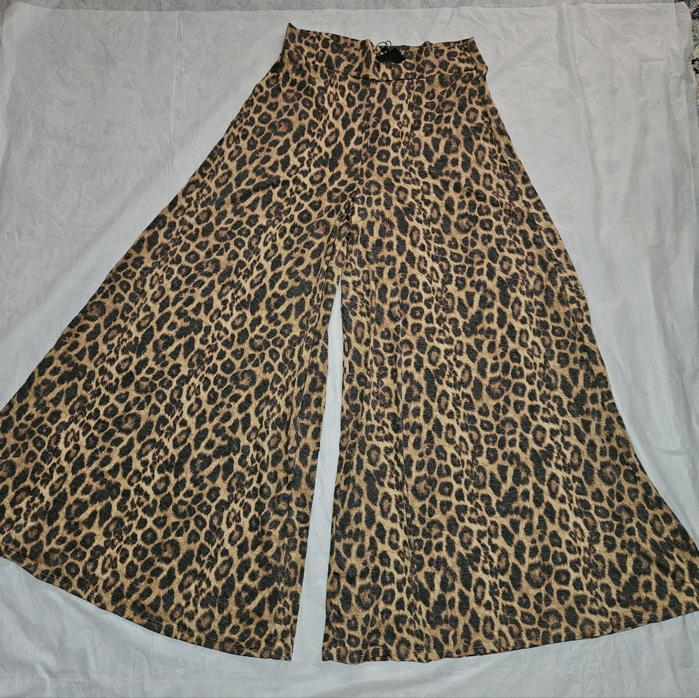 L&B Palazzo Pants NWT Leopard Print Size 2X